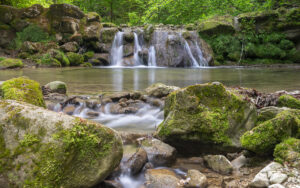 Fliessend Wasser im Wehrenbachtobel